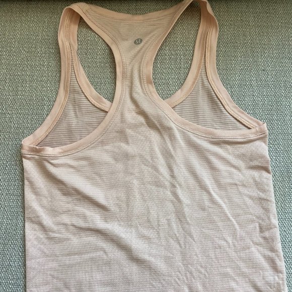 Lululemon Swiftly Tech Racerback Tank Top. Race length, size 4. - Picture 3 of 3